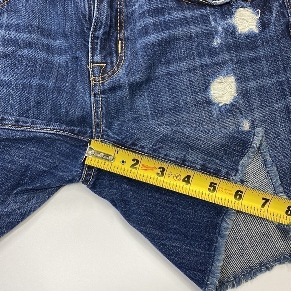 American Eagle Raw Hem Distressed Shorts Size 4 6" Inseam - Picture 5 of 8
